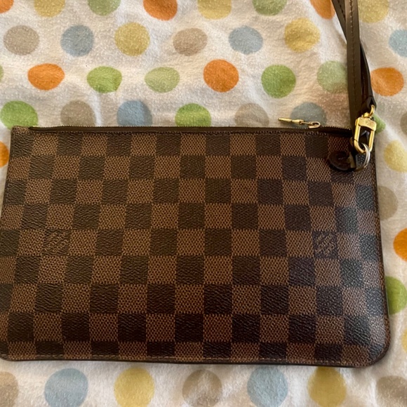 LOUIS VUITTON Damier Ebene Neverfull pouch - Picture 2 of 8